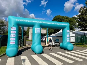 Inflatable Arches for Better Construction Visibility