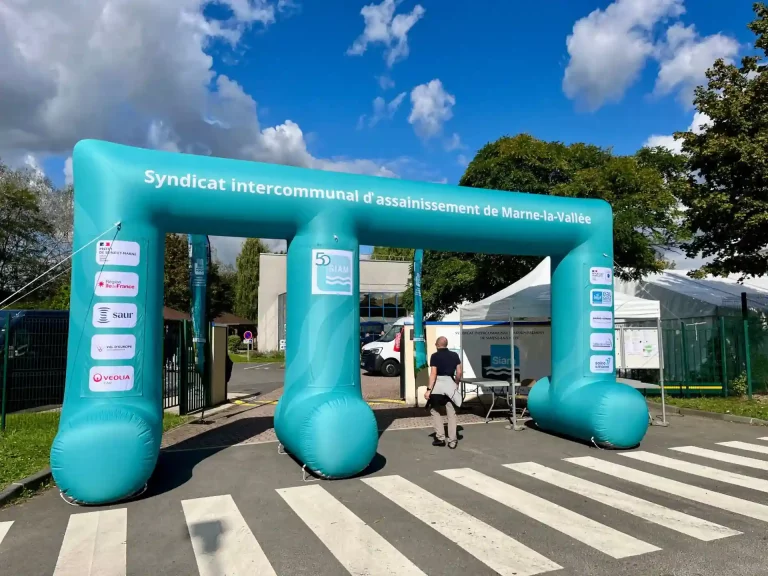 Inflatable Arches for Better Construction Visibility
